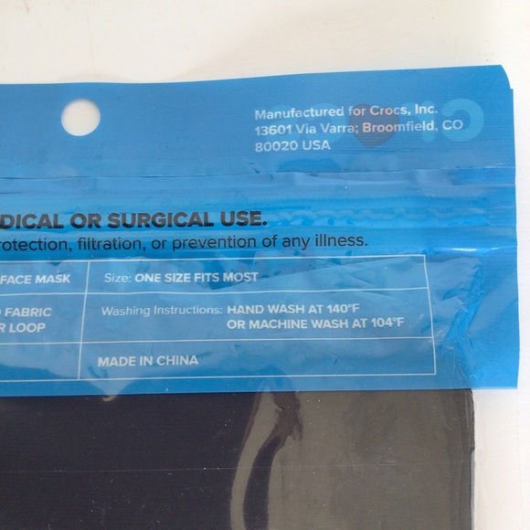 CROCS SET OF TWO FACE MASKS NWT - Picture 6 of 7